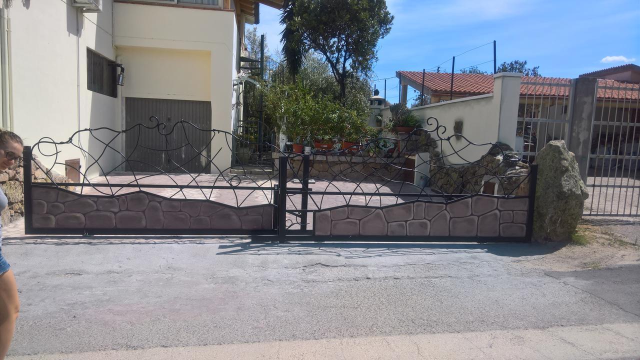 Casa Vacanza Giulia Будони Екстериор снимка