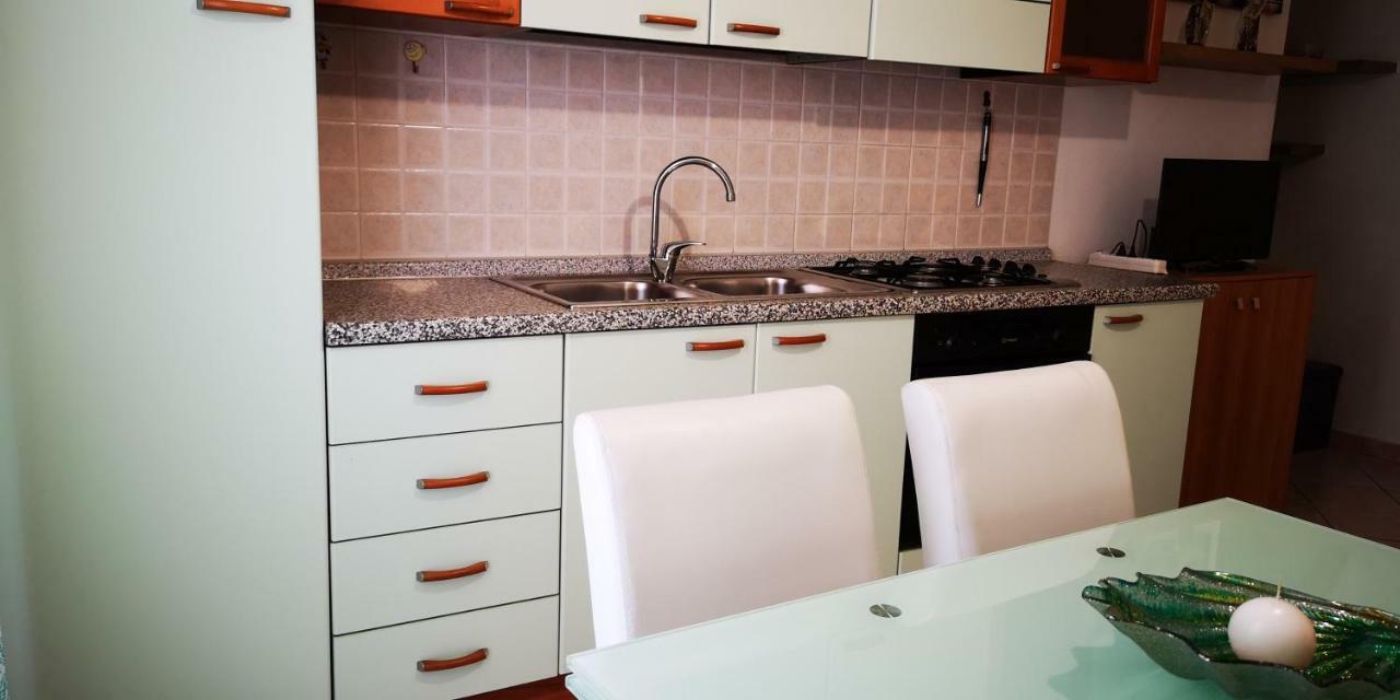Casa Vacanza Giulia Будони Екстериор снимка